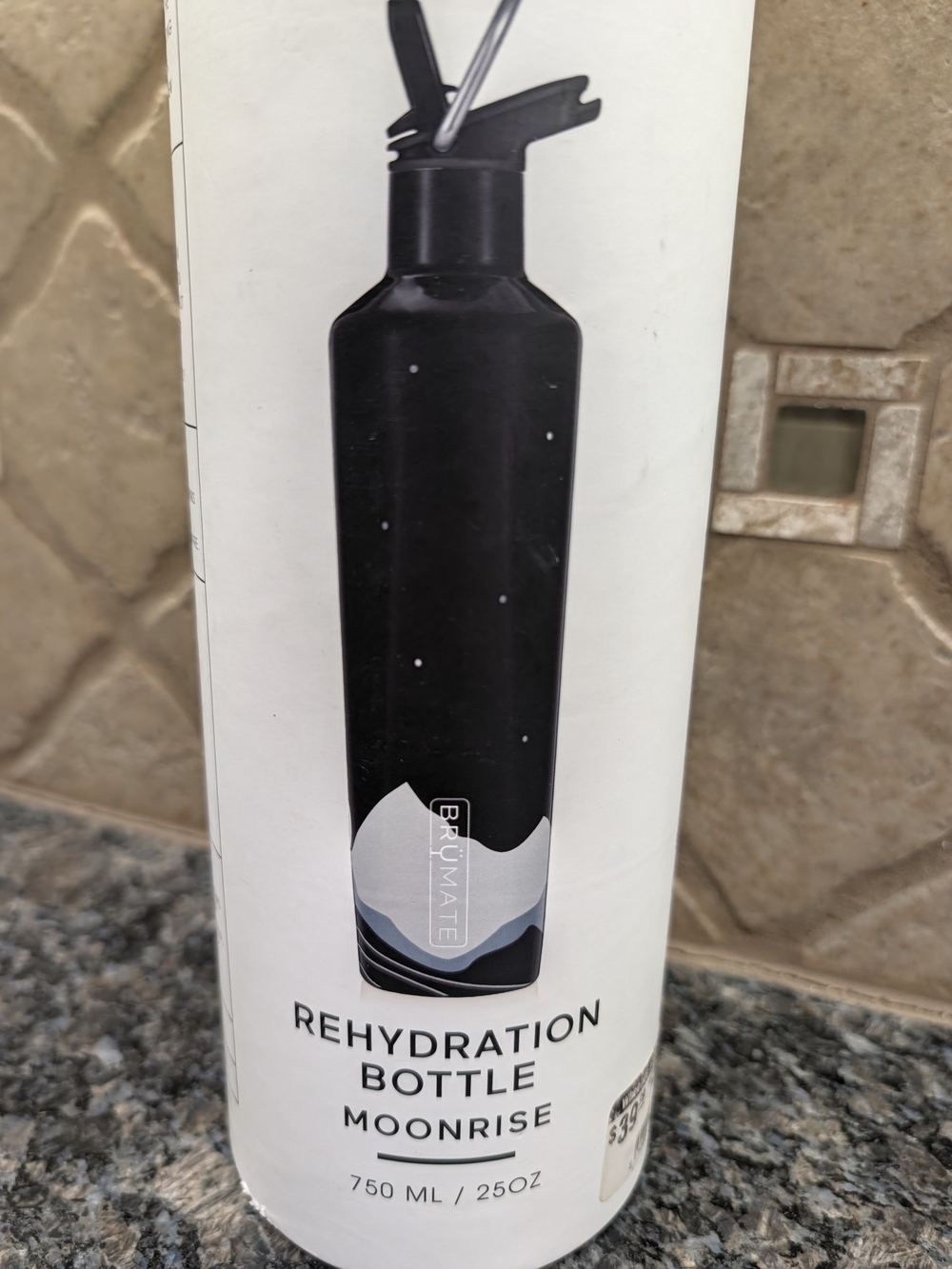 Brümate ReHydration Bottle in the 25 oz "Moonrise" design NWT